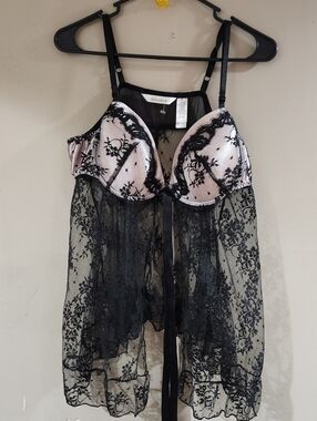 DELICATES Lingerie open slip black lace size XL NWOT